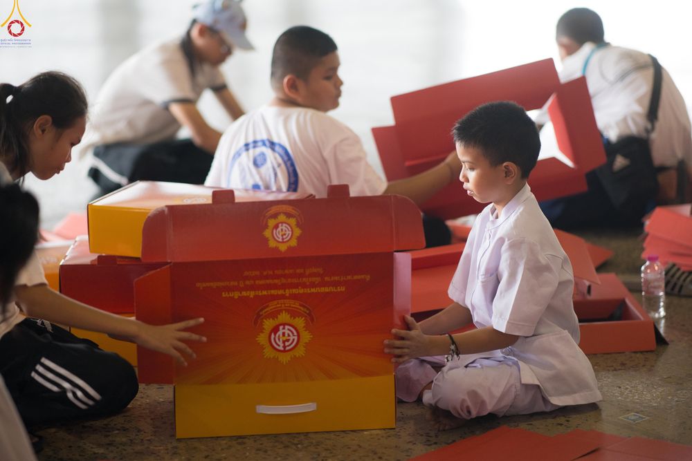 ภาพ No.320498:วันที่ 10 เมษายน พ.ศ.2569 การเตรียมกล่องไทยธรรม เพื่องานถวายมหาสังฆทาน 40,000 กว่าวัดทั่วประเทศ วันคุ้มครองโลก 22 เมษายน พ.ศ.2569 วัดพระธรรมกาย