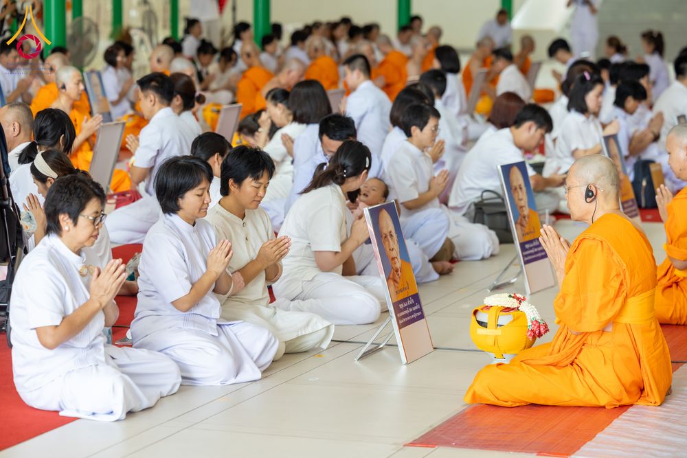 ภาพ No.286656:วันเสาร์ที่ 12 กรกฏาคม พ.ศ.2568 พิธีบรรพชาอุปสมบท  โครงการบรรพชาอุปสมบทหมู่ ธรรมทายาทนานาชาติ(ภาคภาษาจีน), โครงการบรรพชาสามเณร โรงเรียนนานาชาติ รุ่นที 14