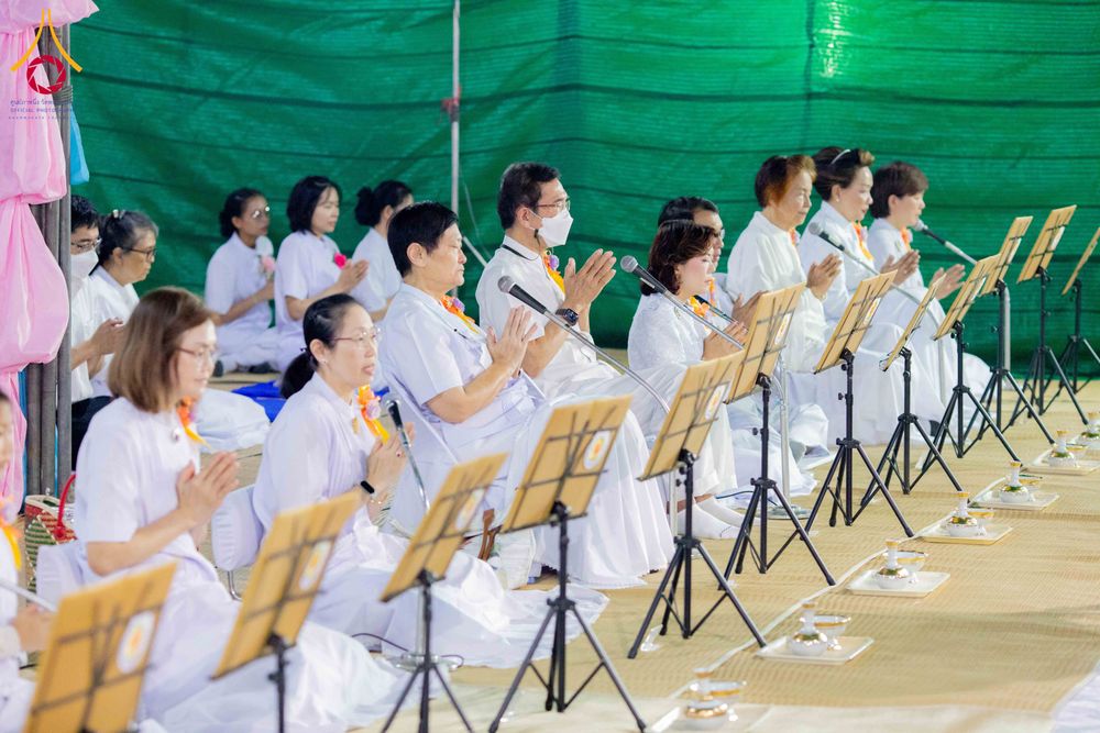 ภาพ No.300197:วันที่ 22 มกราคม พ.ศ. 2569 พิธีถวายภัตตาหารเป็นสังฆทาน แด่พระธรรมยาตรา ณ อนุสรณ์สถานบางปลา วัดบางปลา อำเภอบางเลน จังหวัดนครปฐม ในโครงการธรรมยาตรา กตัญญูบูชา มหาปูชนียาจารย์ พระมงคลเทพมุนี(สด จนฺทสโร) พระผู้ปราบมาร อนุสรณ์สถาน 7 แห่ง ปีที่ 14