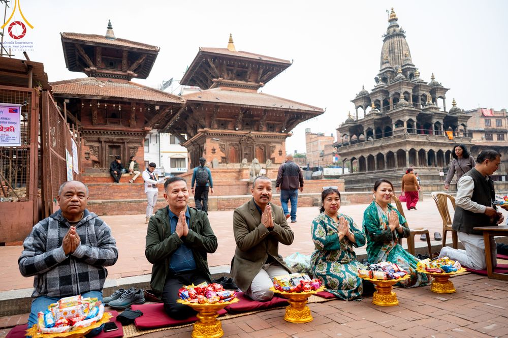 ภาพ No.317257:วันอังคารที่ 31 มีนาคม พ.ศ.2569 จาริกบิณฑบาตแห่งศรัทธา จากวัดอเชศวรสู่สี่แยกปาตันและวัดศรี ประเทศเนปาล