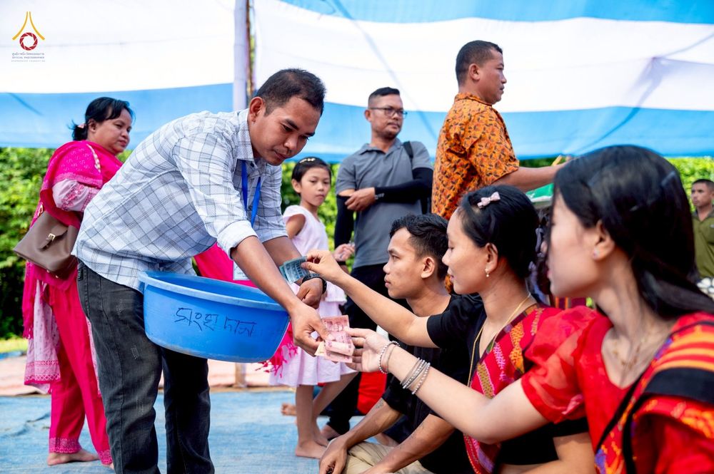 ภาพ No.257502:วันที่ 17 ตุลาคม พ.ศ. 2568 พิธีทอดกฐินสมทบวัดกัลยาณมิตรต่างประเทศ  บูชาธรรม 81 ปี หลวงพ่อธัมมชโย ณ ศูนย์ปฏิบัติธรรมไมตรีปูร์ เมืองคาร์การชารี ประเทศบังกลาเทศ 