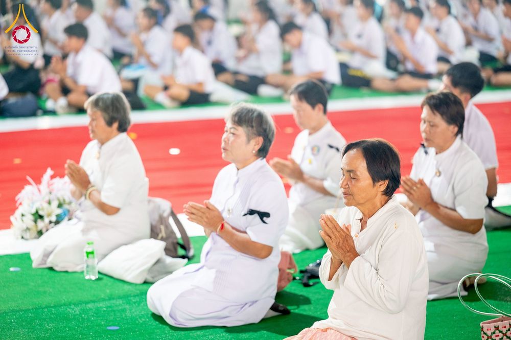 ภาพ No.265994:วันพุธที่ 5 พฤศจิกายน พ.ศ. 2568 (วันพระ ขึ้น 15 ค่ำ เดือน 12) พิธีทอดกฐิน ณ พุทธอุทยานนานาชาติ  อ.โพนพิสิย จ.หนองคาย