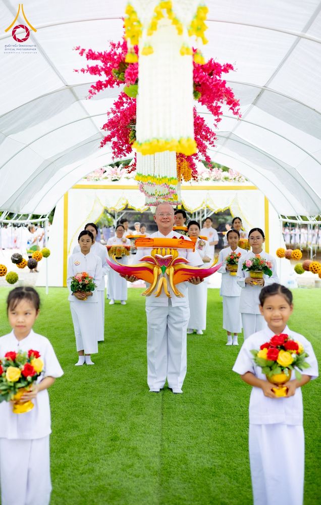 ภาพ No.252755:วันที่ 12 ตุลาคม พ.ศ. 2568 พิธีทอดกฐินครบรอบ 12 ปี เพื่อสร้างถนนธรรมวิถี ณ ศูนย์ปฏิบัติธรรมนครราชสีมา