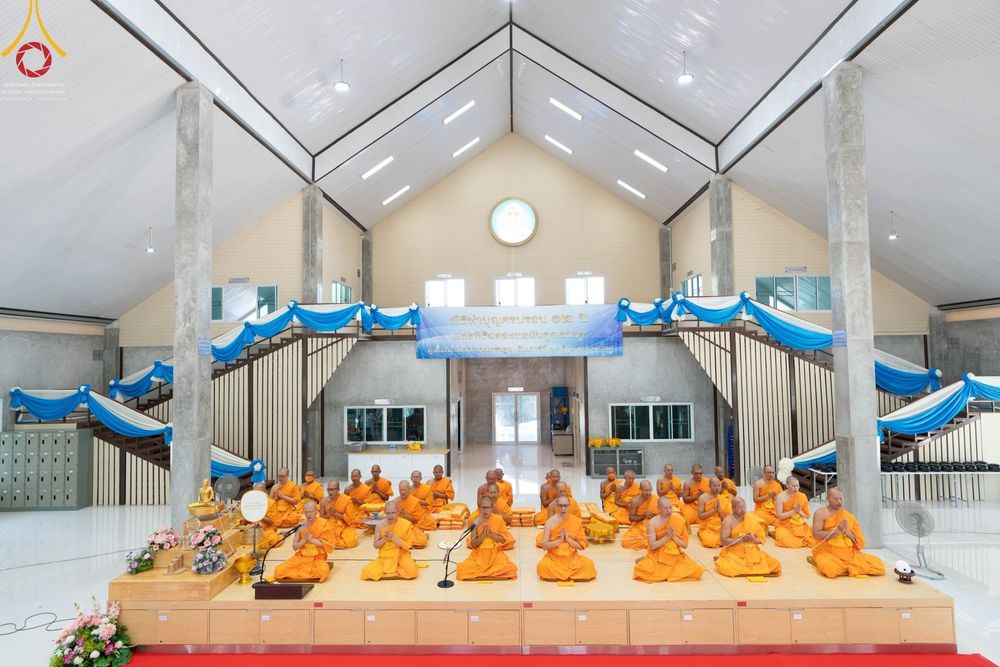 ภาพ No.86044:งานบุญครบรอบ 12 ปี ณ ศูนย์อบรมเยาวชนนครปฐม วันเสาร์ ที่ 19 สิงหาคม พ.ศ. 2566 พิธีทอดผ้าป่าบำรุงศูนย์ และพิธีเจริญพระพุทธมนต์ ฉลองหอฉันคุณยายฯ ประธานสงฆ์  พระมหาคมสัน  ธมฺมาสนฺโน ประธานบุญพิธี กัลฯสุนทรินทร์  จันทนา และคณะเจ้าภาพจังหวัดนครปฐม