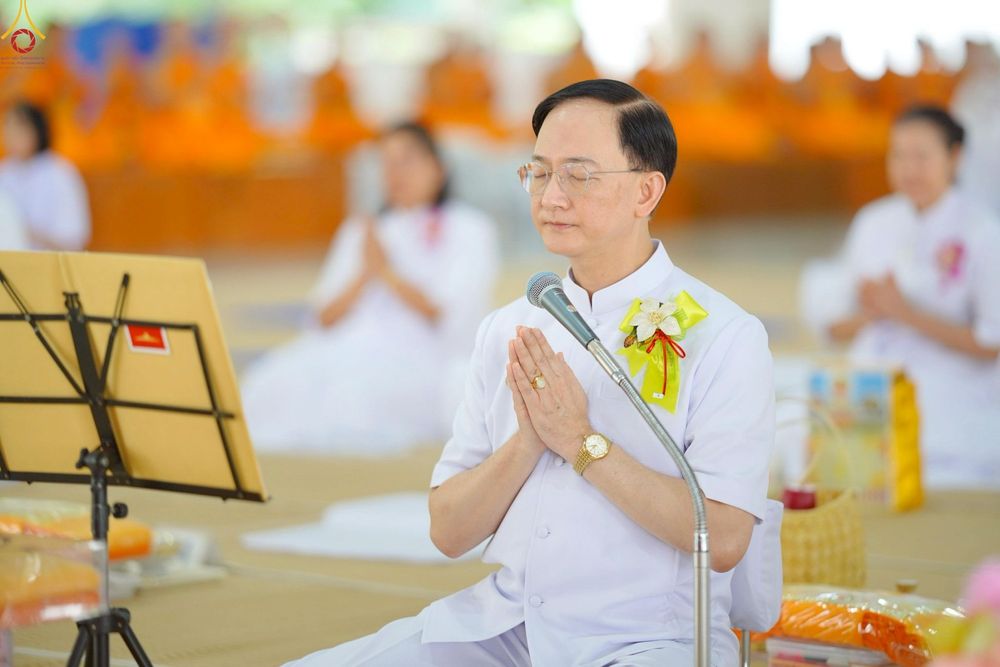 ภาพ No.247014:วันที่ 20 กันยายน พ.ศ. 2568 พิธีถวายเมนูสวรรค์เพื่อการบรรลุธรรม ณ หอฉันคุณยายอาจารย์ฯ วัดพระธรรมกาย