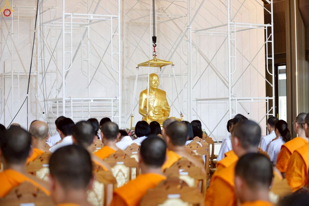 ภาพ No.249178:วันที่ 20 กันยายน พ.ศ. 2568 พิธีประดิษฐานรูปหล่อหลวงปู่วัดปากน้ำ ภาษีเจริญ ณ วิหารพระมงคลเทพมุนี (สด จนฺทสโร) ศูนย์ปฏิบัติธรรมภูเก็ต จ.ภูเก็ต