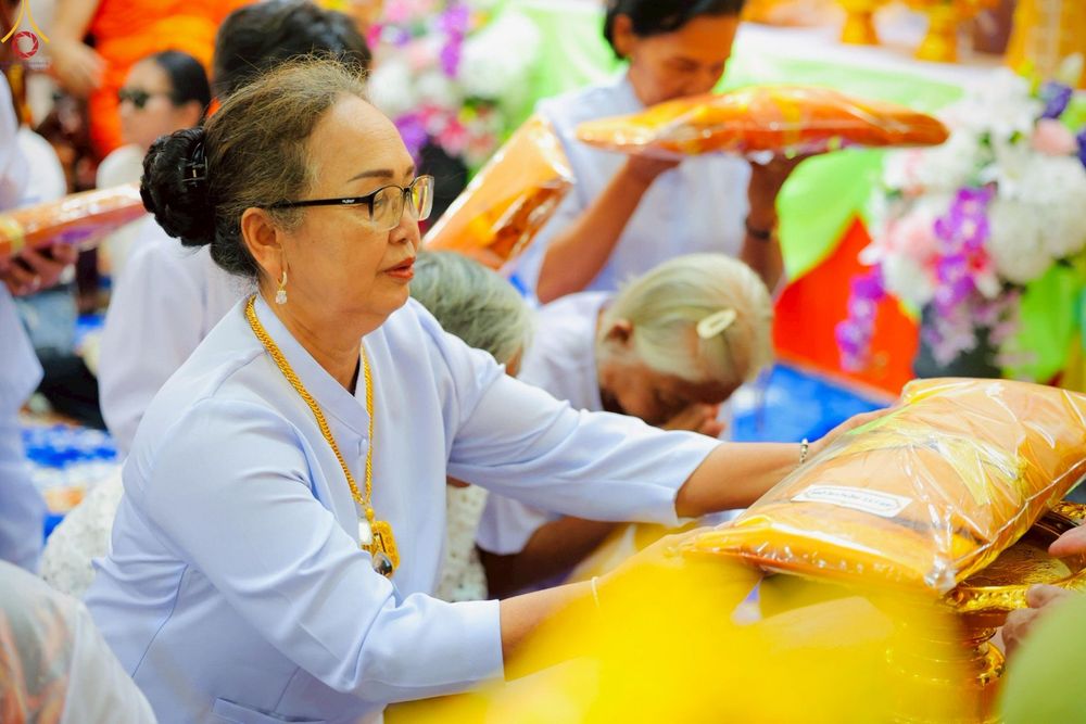 ภาพ No.268040:วันที่ 26 ตุลาคม พ.ศ. 2568 พิธีทอดกฐินสามัคคีทั่วไทย ณ วัดโพธิญาณ ต.หนองโพรง อ.ศรีมหาโพธิ จ.ปราจีนบุรี โดยคณะศิษยานุศิษย์ บูชาธรรม 81 ปี หลวงพ่อธัมมชโย