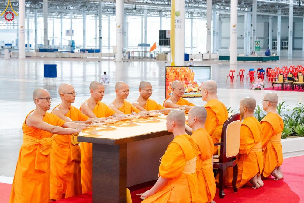 ภาพ No.182764:พิธีปฎิบัติธรรมและพิธีรับมอบต้นสมบัติจักรพรรดิ วันอาทิตย์ที่ 15 ธันวาคม พ.ศ. 2567 ณ สภาธรรมกายสากล วัดพระธรรมกาย
