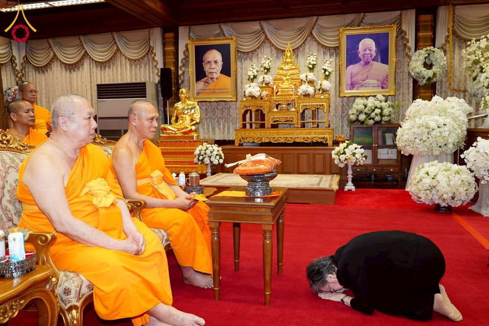 ภาพ No.270784:วันที่ 18 พฤศจิกายน พ.ศ. 2568 วัดพระธรรมกาย เป็นเจ้าภาพบำเพ็ญกุศล  คุณยายอาจารย์ ดร.ตรีธา เนียมขำ  อดีตนายกสมาคมศิษย์หลวงพ่อวัดปากน้ำ ณ ศาลาสตมานุสรณ์ (ศาลาเรือนไทย) วัดปากน้ำ  พระอารามหลวง เขตภาษีเจริญ กรุงเทพมหานคร