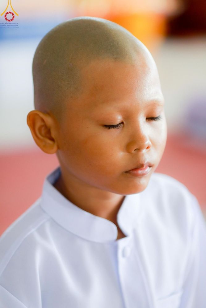 ภาพ No.133902:พิธีขอขมามอบผ้าไตร โครงการบรรพชาสามเณร ศูนย์อบรมวัดพระธรรมกาย ณ วัดพระธรรมกาย วันเสาร์ที่ 6 เมษายน พ.ศ. 2567