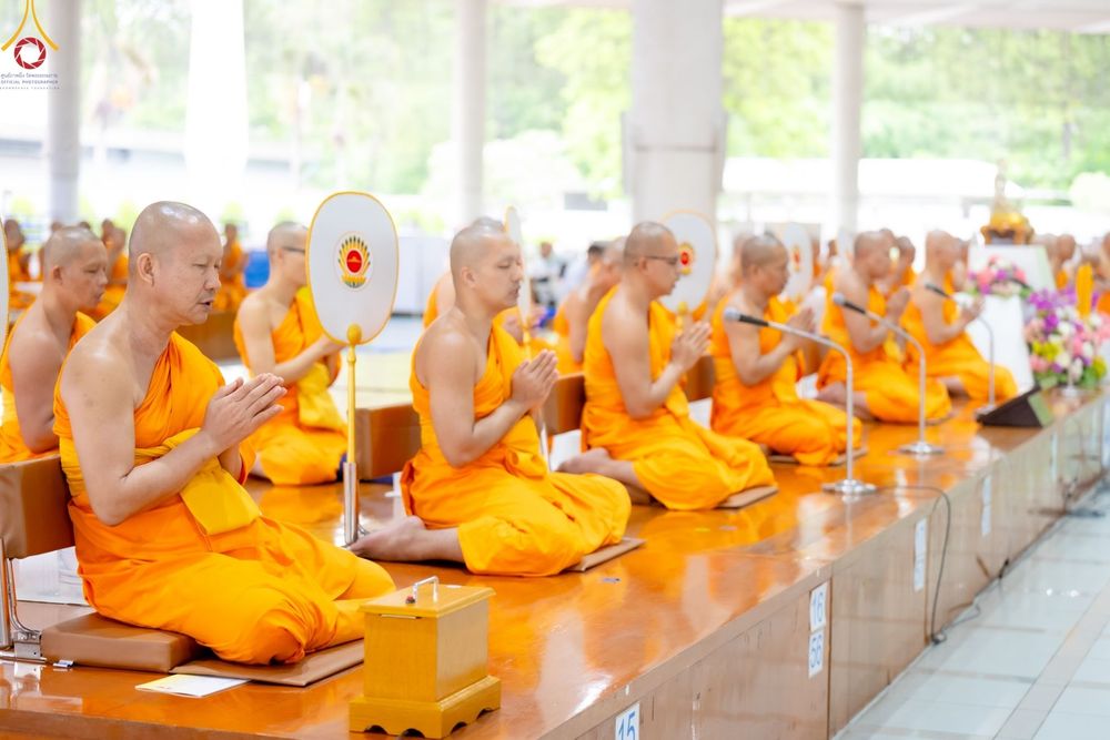 ภาพ No.136145:พิธีบุพเปตพลี ครั้งที่ 150 ร่วมอุทิศบุญให้แก่หมู่ญาติที่ล่วงลับไปแล้ว และสืบทอดอายุพระพุทธศาสนา วันอังคารที่ 7 พฤษภาคม พ.ศ. 2567 ( วันพระ แรม 14 ค่ำ เดือน 5 ) ณ หอฉันคุณยายอาจารย์ฯ วัดพระธรรมกาย