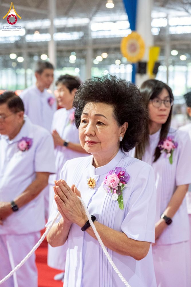 ภาพ No.261203:วันอาทิตย์ที่ 5 ตุลาคม พ.ศ. 2568 พิธีจุดเทียนใจ ไฟนิรันด์ อนันตชัย ณ สภาธรรมกายสากล วัดพระธรรมกาย