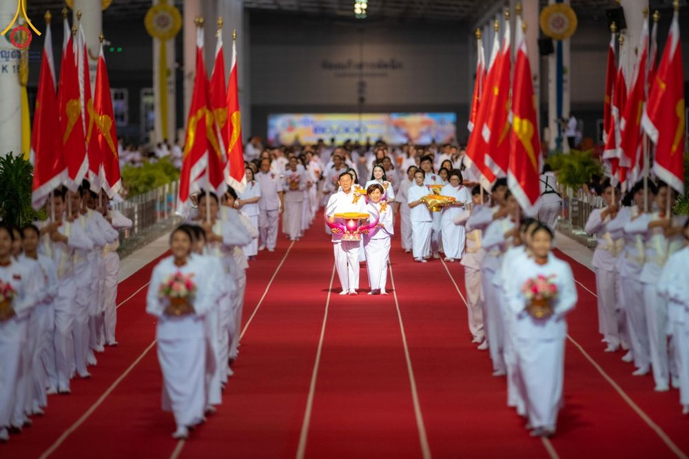 ภาพ No.177964:พิธีทอดผ้าป่าต้นสมบัติจักรพรรดิ ในวันอาทิตย์ที่ 1 ธันวาคม พ.ศ. 2567 ณ สภาธรรมกายสากล วัดพระธรรมกาย