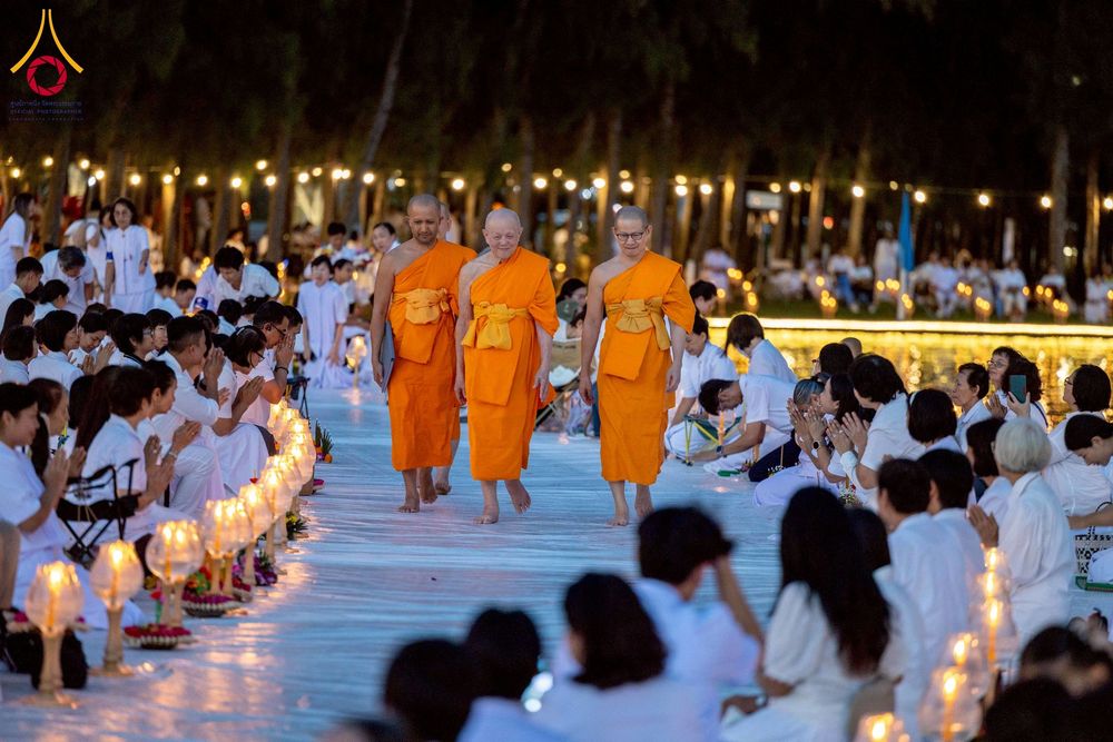 ภาพ No.266294:วันพุธที่ 5 พฤศจิกายน พ.ศ. 2568 (วันพระ ขึ้น 15 ค่ำ เดือน 12) พิธีลอยกระทงธรรม  ณ สระมหาเศรษฐีทะเลบุญ มหาวิหารพระมงคลเทพมุนี วัดพระธรรมกาย จ.ปทุมธานี