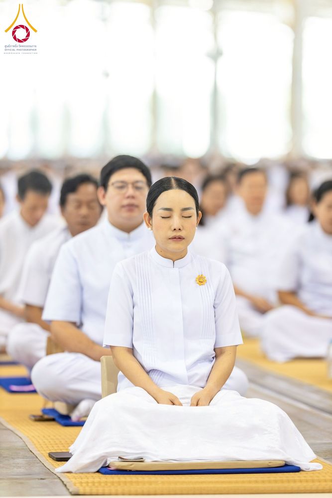 ภาพ No.258123:วันอาทิตย์ที่ 5 ตุลาคม พ.ศ. 2568 พิธีบูชาข้าวพระ ณ สภาธรรมกายสากล วัดพระธรรมกาย