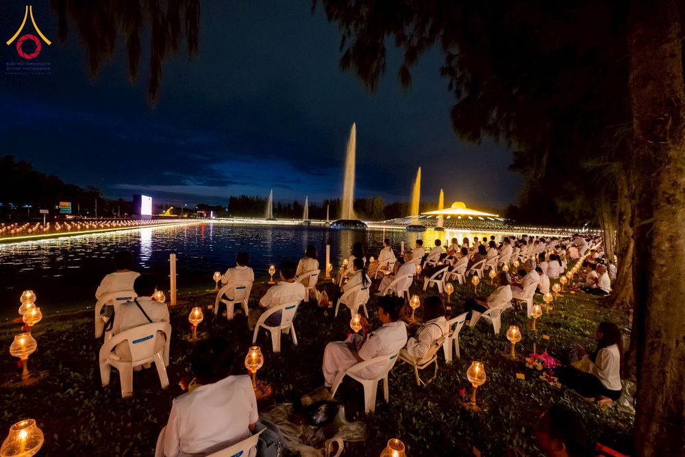 ภาพ No.266365:วันพุธที่ 5 พฤศจิกายน พ.ศ. 2568 (วันพระ ขึ้น 15 ค่ำ เดือน 12) พิธีลอยกระทงธรรม  ณ สระมหาเศรษฐีทะเลบุญ มหาวิหารพระมงคลเทพมุนี วัดพระธรรมกาย จ.ปทุมธานี