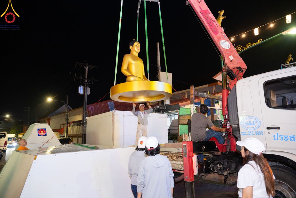 ภาพ No.311141:วันเสาร์ที่ 28 กุมภาพันธ์ พ.ศ. 2569 พิธีตักบาตรพระมหากุศล 11,250 รูป เฉลิมฉลอง 1,250 ปีศรีธรรมราชเจดีย์ สู่มรดกโลก ณ ถนนราชดำเนิน บริเวณหน้าวัดพระมหาธาตุวรมหาวิหาร อ.เมือง จ.นครศรีธรรมราช