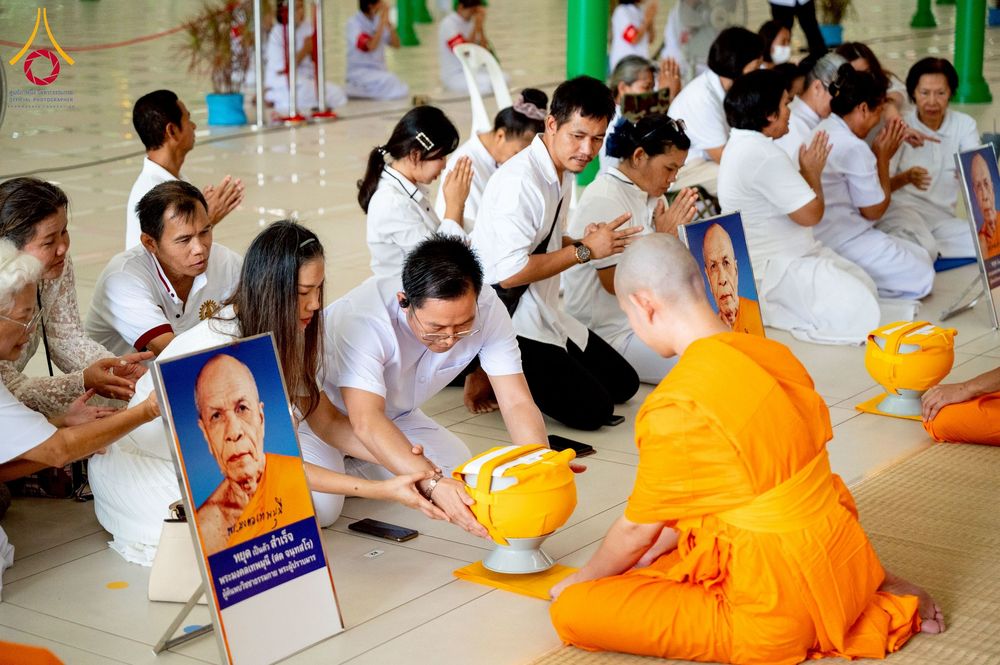 ภาพ No.256309:วันที่ 4 ตุลาคม พ.ศ. 2568 พิธีบรรพชาอุปสมบท  โครงการอุปสมบทหมู่บูชาธรรม 141 ปี  พระมงคลเทพมุนี (สด จนฺทสโร) ณ โบสถ์พระไตรปิฏก วัดพระธรรมกาย จ.ปทุมธานี