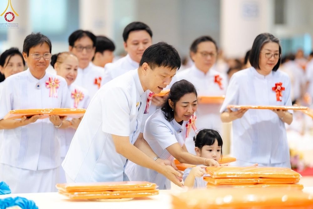 ภาพ No.178093:พิธีทอดผ้าป่าต้นสมบัติจักรพรรดิ ในวันอาทิตย์ที่ 1 ธันวาคม พ.ศ. 2567 ณ สภาธรรมกายสากล วัดพระธรรมกาย