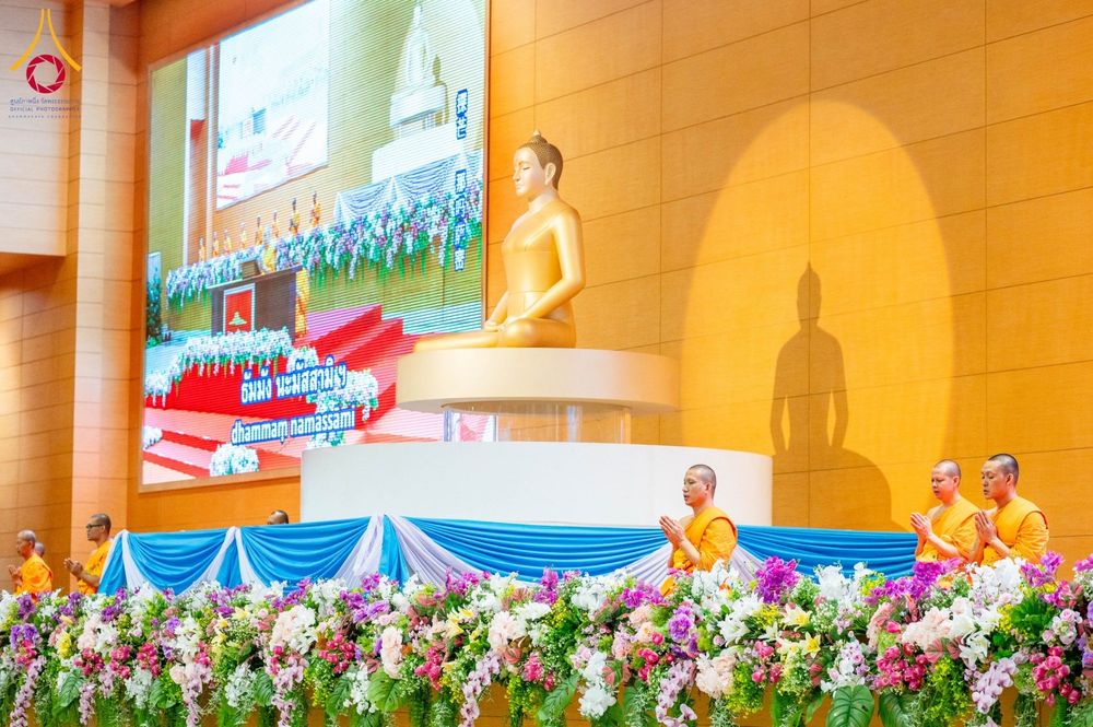 ภาพ No.185376:พิธีถวายมหาสังฆทาน 1,000 วัด ในวาระอายุวัฒนมงคล 84 ปี หลวงพ่อทัตตชีโว วันอาทิตย์ที่ 22 ธันวาคม พ.ศ. 2567 ณ สภาธรรมกายสากล วัดพระธรรมกาย