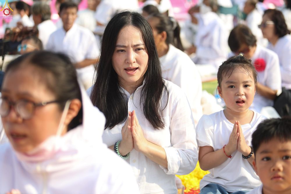 ภาพ No.299347:วันที่ 18 มกราคม พ.ศ. 2569 พิธีต้อนรับพระธรรมยาตรา ณ อนุสรณ์สถานลำดับที่ 5 สถานที่เผยแผ่วิชชาธรรมกายครั้งแรก อนุสรณ์สถานบางปลา วัดบางปลา อำเภอบางเลน จังหวัดนครปฐม ในโครงการธรรมยาตรา กตัญญูบูชา มหาปูชนียาจารย์ พระมงคลเทพมุนี(สด จนฺทสโร) พระผู้ปราบมาร อนุส