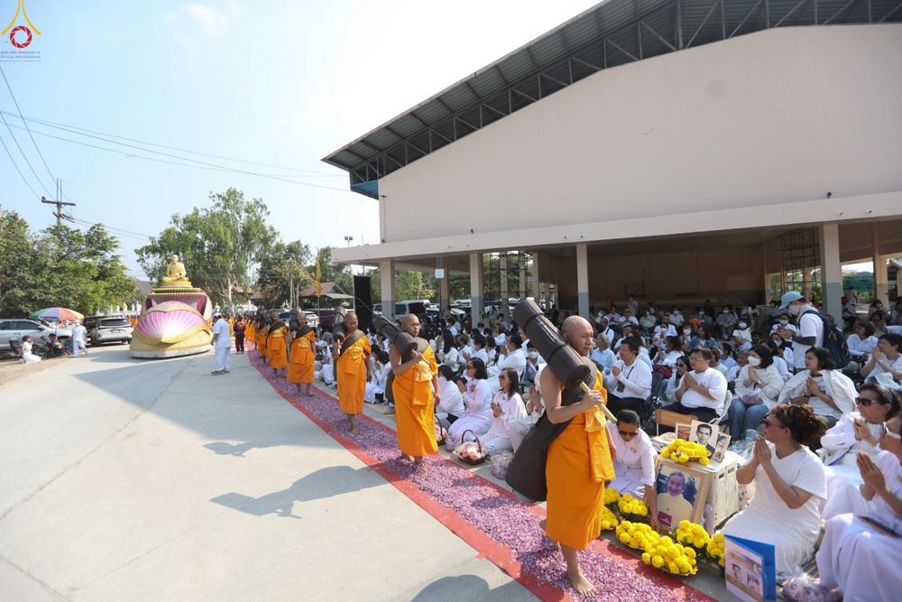 ภาพ No.299377:วันที่ 18 มกราคม พ.ศ. 2569 พิธีต้อนรับพระธรรมยาตรา ณ อนุสรณ์สถานลำดับที่ 5 สถานที่เผยแผ่วิชชาธรรมกายครั้งแรก อนุสรณ์สถานบางปลา วัดบางปลา อำเภอบางเลน จังหวัดนครปฐม ในโครงการธรรมยาตรา กตัญญูบูชา มหาปูชนียาจารย์ พระมงคลเทพมุนี(สด จนฺทสโร) พระผู้ปราบมาร อนุส