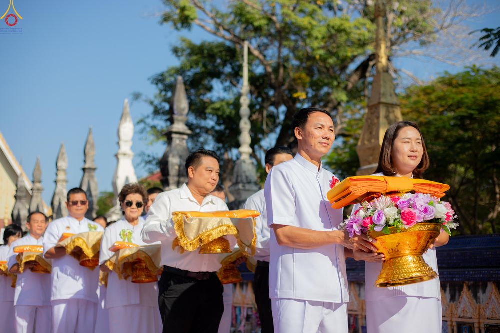 ภาพ No.288499:วันที่ 5 มกราคม พ.ศ. 2569 พิธีทอดผ้าป่าทำนุบำรุงศาสนสถาน ณ วัดอัมพวัน ต.สองพี่น้อง อ.สองพี่น้อง จ.สุพรรณบุรี ในโครงการธรรมยาตรา กตัญญูบูชา มหาปูชนียาจารย์ พระมงคลเทพมุนี(สด จนฺทสโร) พระผู้ปราบมาร อนุสรณ์สถาน 7 แห่ง ปีที่ 14