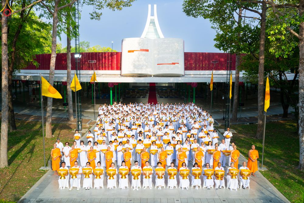 ภาพ No.328370:วันเสาร์ที่ 2 พฤษภาคม พ.ศ.2569 พิธีอุปสมบทสามเณรเตรียม DCI รุ่นที่ 23 ณ อุโบสถพระไตรปิฎก วัดพระธรรมกาย จังหวัดปทุมธานี