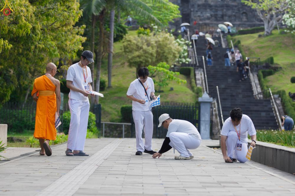 ภาพ No.331294:วันที่ 29 พฤษภาคม พ.ศ.2569 MBMI Tangerang (Majelis Agama Buddha Mahanikaya)  ได้มีการเตรียมงานเพื่อจัดงานวิสาขบูชานานาชาติ (ภาพชุดที่ 2)