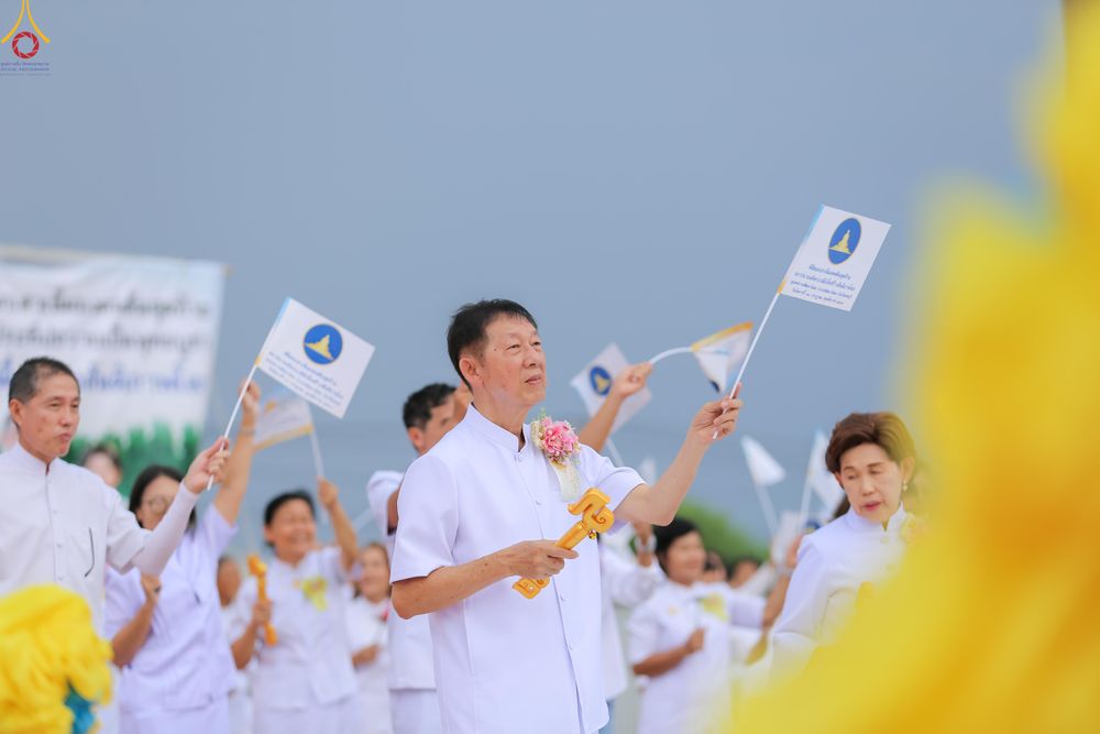 ภาพ No.339446:วันอังคารที่ 14  กรกฎาคม 2569 พิธีทอดผ้าป่าและพิธีตอกเสาเข็มมงคลต้นสุดท้าย องค์พระเจดีย์เพื่อสร้างสันติภาพโลก  ณ ธุดงคสถานพัฒนานิคม อ.พัฒนาพิคม จ.ลพบุรี