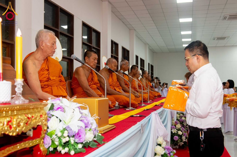 ภาพ No.316239:วันเสาร์ที่ 28 มีนาคม พ.ศ. 2569 พิธีบำเพ็ญกุศล คุณพ่อณรงค์ จินตมากุล  สิริอายุ 99 ปี 11 เดือน โยมบิดา พระครูปลัดรัตนวีรวัฒน์ (รังสฤษดิ์ อิทฺธิจินตโก) ที่ปรึกษาเจ้าคณะจังหวัดปทุมธานี เจ้าอาวาสวัดพระธรรมกาย  ณ ห้องปลูกศรัทธา 2 วัดพระธรรมกาย ปทุมธานี