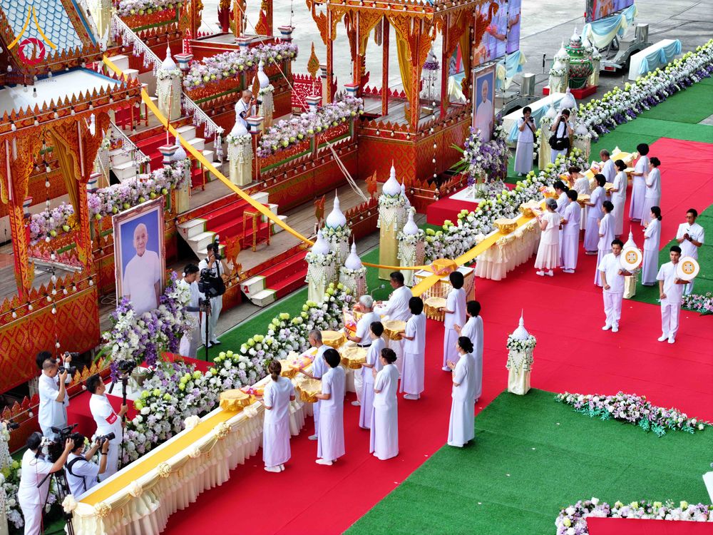 ภาพ No.316514:วันอาทิตย์ที่ 29 มีนาคม พ.ศ. 2569 พิธีทอดผ้าบังสุกุลและพิธีชำระร่าง โยมพ่อณรงค์ จินตมากุล  สิริอายุ 99 ปี 11 เดือน โยมบิดา พระครูปลัดรัตนวีรวัฒน์ (รังสฤษดิ์ อิทฺธิจินตโก) ที่ปรึกษาเจ้าคณะจังหวัดปทุมธานี เจ้าอาวาสวัดพระธรรมกาย  ณ ฌาปนสถานชั่วคราว ทางเข้า 