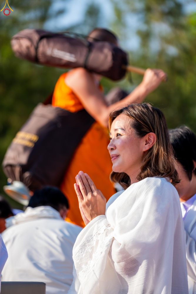 ภาพ No.290505:วันที่ 7 มกราคม พ.ศ. 2569 พิธีต้อนรับพระธรรมยาตรา ณ อนุสรณ์สถานลำดับที่ 2  สถานที่ตั้งมโนปณิธานบวชตลอดชีวิต อนุสรณ์สถานคลองบางนางแท่น (ภาพชุดที่ 2) อ.สามพราน จ.นครปฐม ในโครงการธรรมยาตรา กตัญญูบูชา มหาปูชนียาจารย์ พระมงคลเทพมุนี(สด จนฺทสโร) พระผู้ปราบมาร 