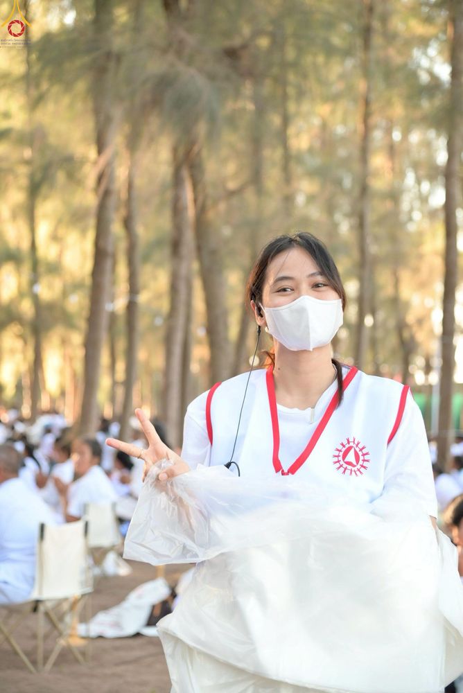 ภาพ No.301459:ภาพเบื้องหลังอาสาสมัครรวมใจ ชุดที่ 4 ในโครงการธรรมยาตรา กตัญญูบูชา มหาปูชนียาจารย์ พระมงคลเทพมุนี(สด จนฺทสโร) พระผู้ปราบมาร อนุสรณ์สถาน 7 แห่ง ปีที่ 14