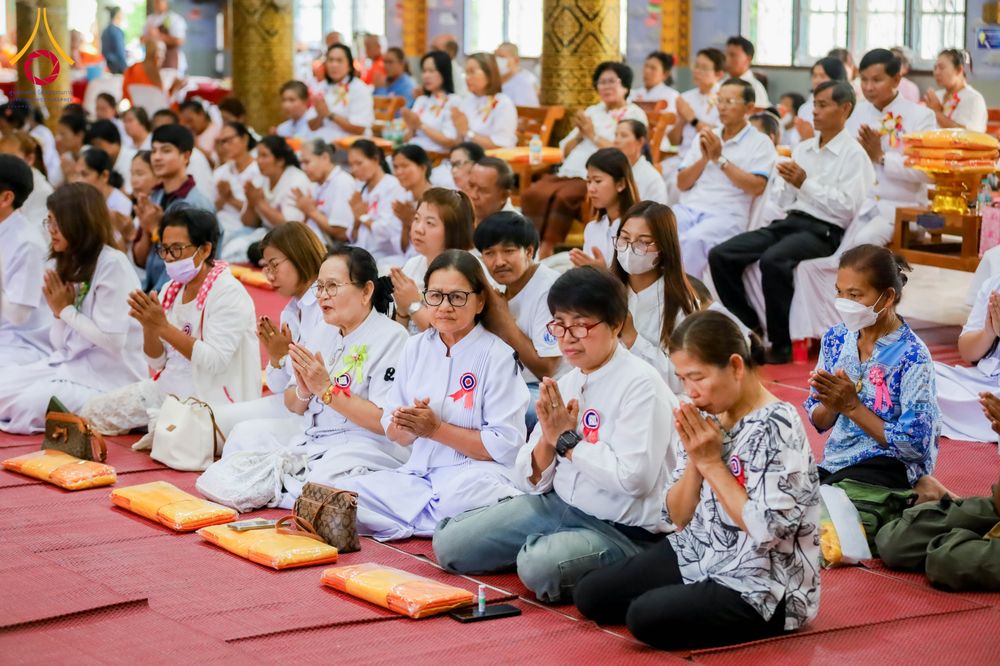 ภาพ No.285452:วันเสาร์ที่ 6 ธันวาคม พ.ศ.2568  พิธีอุปสมบทหมู่ ธรรมทายาท รุ่นบูชาธรรมมหาปูชนียาจารย์ ประจำปี 2568  ณ วัดเกาะแก้วประชานุรักษ์ ต.ชัยนาม อ.วังทอง จ.พิษณุโลก