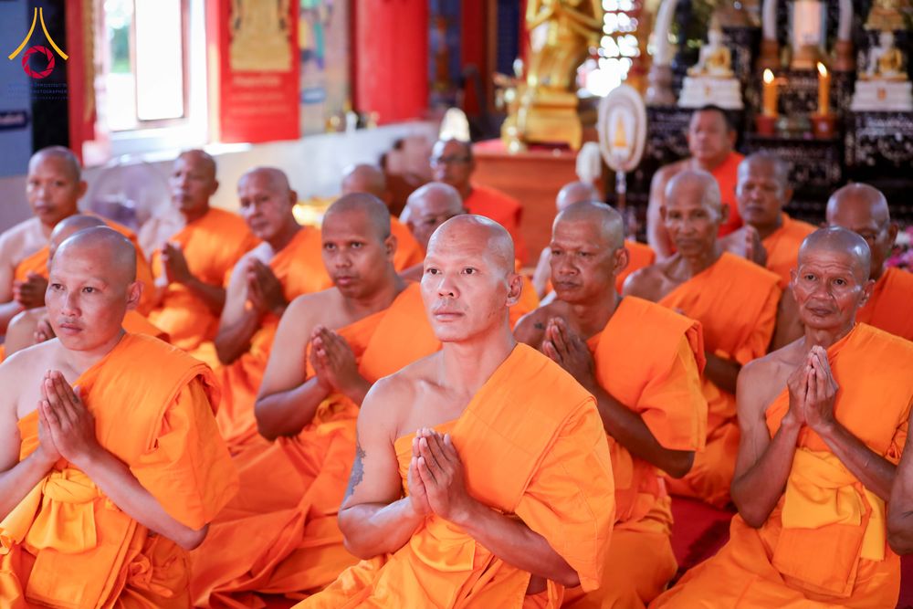 ภาพ No.341694:วันเสาร์ที่ 25 กรกฎาคม พ.ศ.2569  พิธีอุปสมบทหมู่พระธรรมทายาท รุ่นเข้าพรรษา ประจำปี 2569 จำนวน 20 รูป จัดโดย ธุดงคสถานพิษณุโลก  ณ พัทธสีมา วัดเกาะแก้วประชานุรักษ์ ต.ชัยนาม อ.วังทอง จ.พิษณุโลก