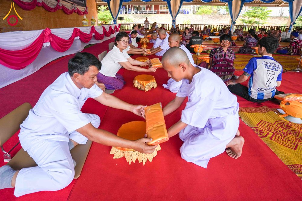 ภาพ No.317655:วันพฤหัสบดีที่ ๒ เมษายน พ.ศ.๒๕๖๙ พิธีบรรพชาสามเณรภาคฤดูร้อน น้อมบูชาธรรมอายุวัฒนมงคล ๘๒ ปี หลวงพ่อธัมมชโย และ ถวายเป็นพระราชกุศลแด่ สมเด็จพระกนิษฐาธิราชเจ้ากรมสมเด็จพระเทพรัตน์ราชสุดาฯ สยามบรมราชกุมารี รุ่นที่ ๑๓ ณ วัดทุ่งเจริญธรรม อำเภออมก๋อย จังหวัดเชี