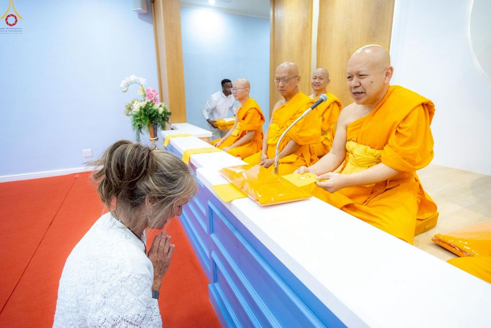 ภาพ No.270374:วันอาทิตย์ที่ 19 ตุลาคม พ.ศ. 2568 พิธีทอดกฐินสามัคคี เพื่อสถาปนากุฏิสงฆ์  น้อมถวายเป็นพุทธบูชาและบูชาธรรม แด่หลวงพ่อธัมมชโย ณ วัดพุทธเคปทาวน์  ประเทศสาธารณรัฐแอฟริกาใต้