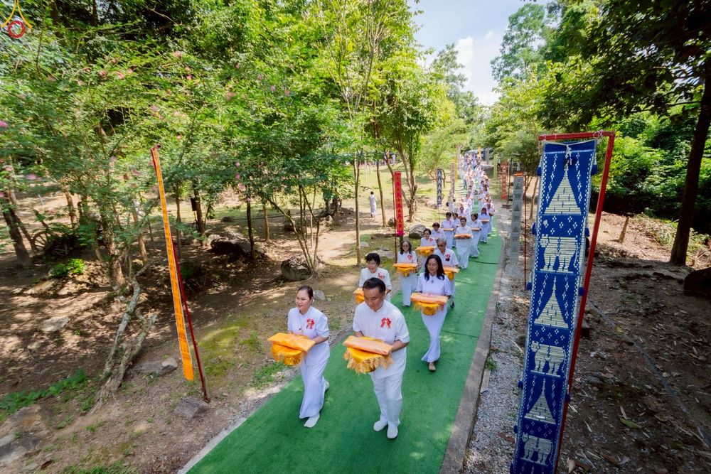 ภาพ No.258517:วันเสาร์ที่ 18 ตุลาคม พ.ศ. 2568 พิธีทอดกฐินสามัคคีเพื่อสร้างทุกสิ่ง ณ สำนักสงฆ์พุทธอุทยานพรรัตนะ อ.วังชิ้น จ.แพร่