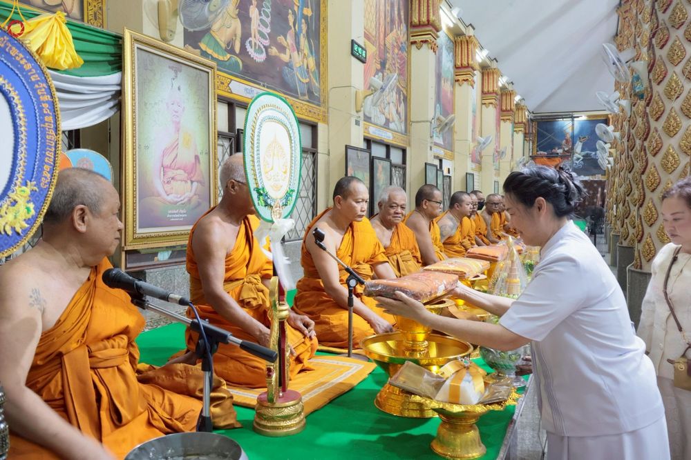 ภาพ No.272629:วันที่ 1 พฤศจิกายน พ.ศ. 2568 พิธีทอดกฐินสามัคคีทั่วไทย ณ วัดหน้าพระลาน จังหวัดสระบุรี โดยคณะศิษยานุศิษย์ บูชาธรรม 81 ปี หลวงพ่อธัมมชโย