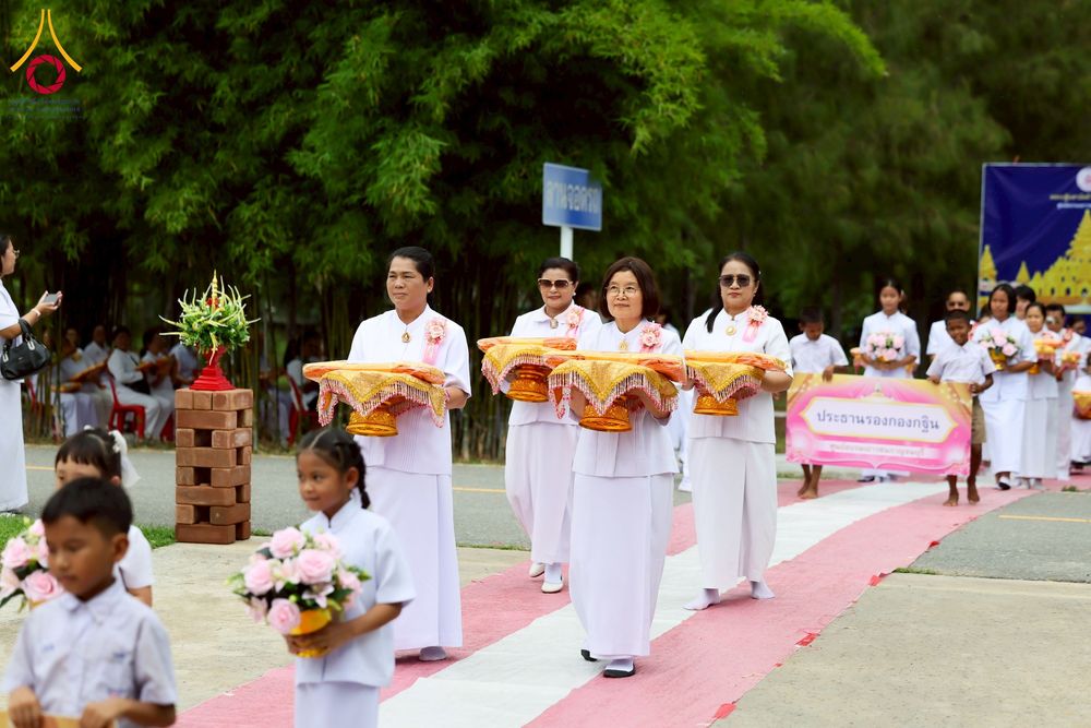 ภาพ No.254996:วันที่ 15 ตุลาคม พ.ศ. 2568 พิธีทอดกฐินสามัคคีประจำปี 2568 บูชาธรรม 81 ปี หลวงพ่อธัมมชโย ณ ศูนย์อบรมเยาวชนกาญจนบุรี