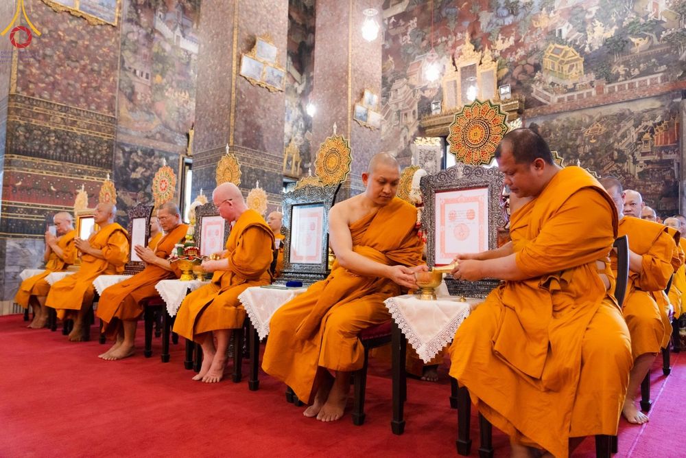 ภาพ No.123203:พิธีพระราชทานสัญญาบัตร พัดยศ และผ้าไตร แด่พระสงฆ์ในเขตปกครองคณะสงฆ์หนกลาง ณ วัดพระศรีมหาธาตุ เขตบางเขน กรุงเทพมหานคร และพิธีมุทิตาสักการะพระสังฆาธิการ ผู้ได้รับเลื่อนและตั้งสมณศักดิ์ ตามพระบรมราชโองการ ณ วัดพระธรรมกาย ในวันที่ 4 กุมภาพันธ์ พ.ศ. 2567