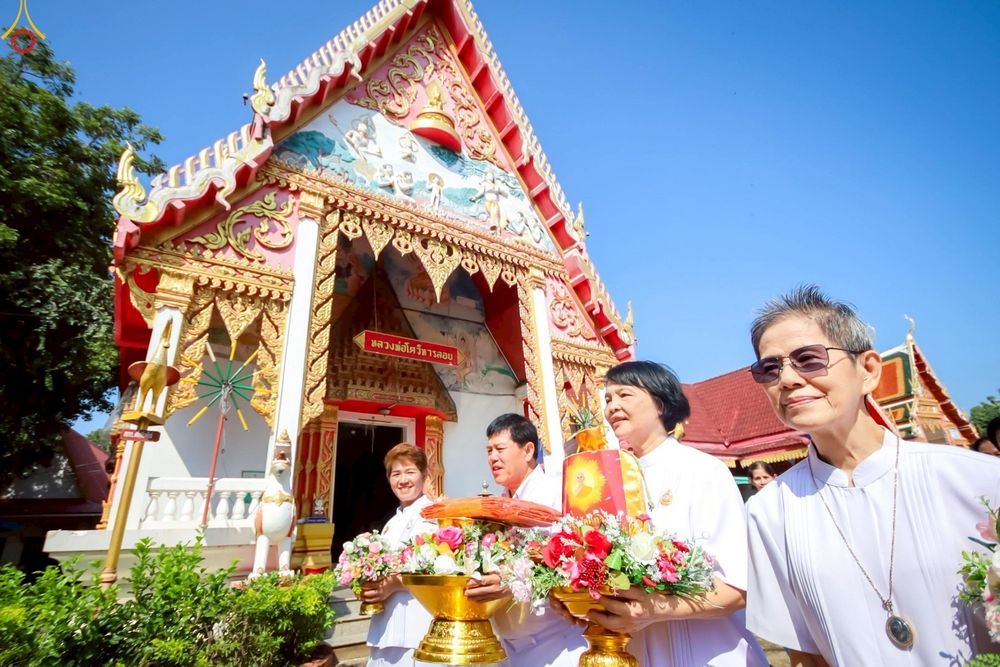 ภาพ No.262565:วันที่ 21 ตุลาคม พ.ศ. 2568 พิธีทอดกฐินสามัคคีทั่วไทย 30,000 วัด โดยคณะศิษยานุศิษย์ บูชาธรรม 81 ปี หลวงพ่อธัมมชโย ณ วัดกงไกรลาศ ต.กง อ.กงไกรลาศ จ.สุโขทัย