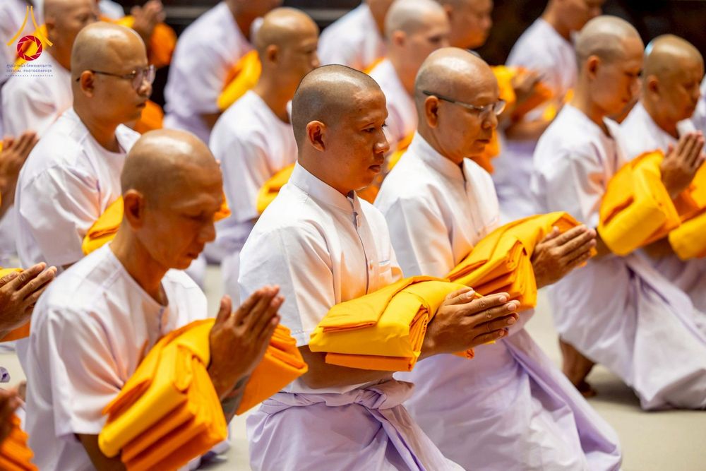 ภาพ No.277692:วันเสาร์ที่ 6 ธันวาคม พ.ศ. 2568 พิธีบรรพชาอุปสมบทและพิธีถวายบาตร โครงการอุปสมบทบูชาธรรมมหาปูชนียาจารย์ ประจำปี พ.ศ.2568 โครงการบวชพระนานาชาติ AEC และ WAB รุ่น CEO (นักบริหาร) รุ่นที่ 5 ณ มหาธรรมกายเจดีย์ วัดพระธรรมกาย