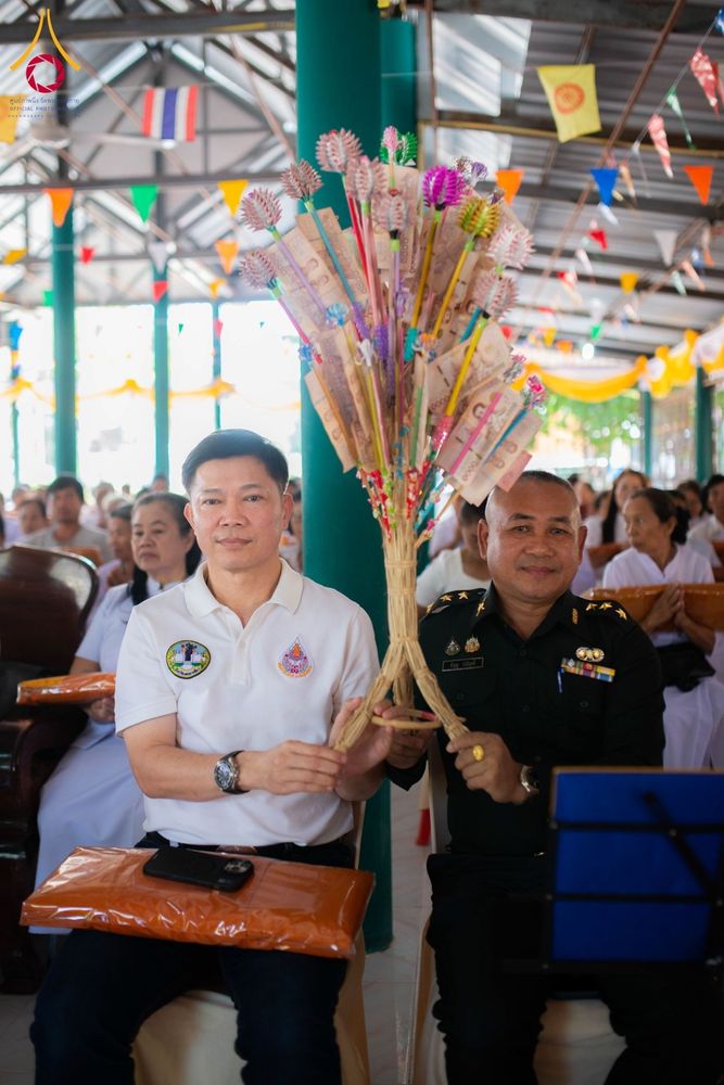 ภาพ No.178311:พิธีทอดกฐิน ณ วัดดอนหัน ต.โนนทองหลาง อ.บัวใหญ่ จ.นครราชสีมา ในโครงการทอดกฐินสามัคคีทั่วไทย 30,000 วัด บูชาธรรม 80 ปี หลวงพ่อธัมมชโย โดยคณะศิษยานุศิษย์วัดพระธรรมกาย วันที่ 8 พฤศจิกายน พ.ศ. 2567