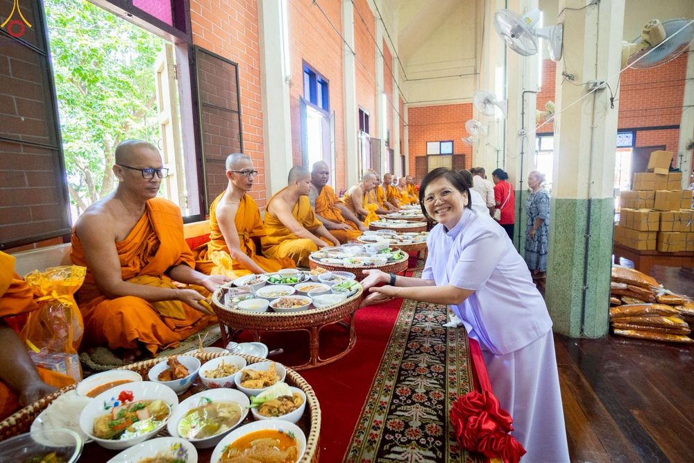 ภาพ No.252072:วันที่ 11 ตุลาคม พ.ศ. 2568 พิธีทอดกฐินสามัคคีทั่วไทย 30,000 วัด โดยคณะศิษยานุศิษย์ บูชาธรรม 81 ปี หลวงพ่อธัมมชโย ณ วัดลาดบัวหลวง จ.พระนครศรีอยุธยา