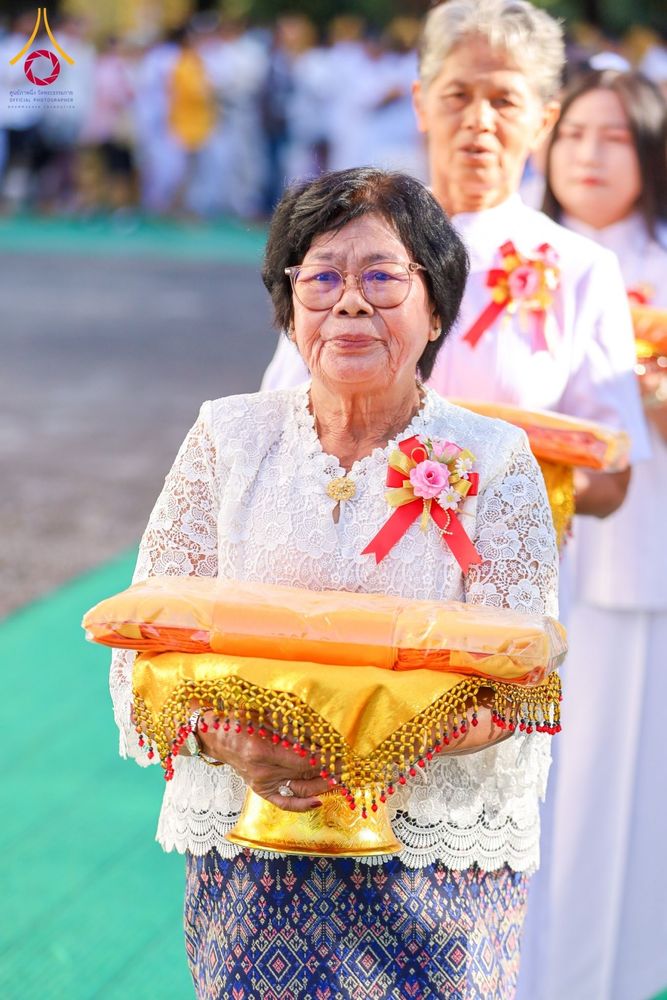 ภาพ No.181215:พิธีบรรพชาอุปสมบท ณ วัดเกาะแก้วประชานุรักษ์ ต.ชัยนาม อ.วังทอง จ.พิษณุโลก ในโครงการบรรพชาอุปสมบท บูชาธรรมมหาปูชนียาจารย์ วันที่ 8 ธันวาคม พ.ศ. 2567