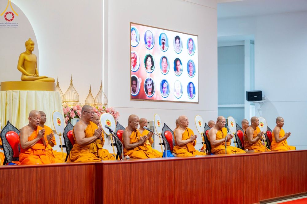 ภาพ No.87061:พิธีทักษิณานุปทานแด่บรรพชนตระกูลผ่องสวัสดิ์ และหมู่ญาติที่ล่วงลับไปแล้ว ณ มหาเจดีย์ทัตตชีโว ศูนย์อบรมเยาวชนกาญจนบุรี วันที่ 31 สิงหาคม พ.ศ. 2566