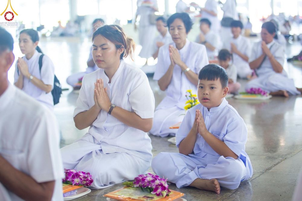 ภาพ No.222733:วันอาทิตย์ต้นเดือนที่ 4 พฤษภาคม พ.ศ. 2568 พิธีบูชาข้าวพระ ณ สภาธรรมกายสากล วัดพระธรรมกาย