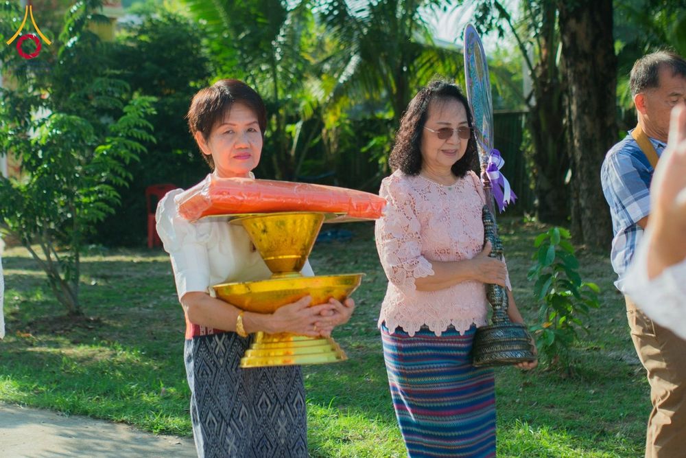 ภาพ No.178464:พิธีทอดกฐิน ณ วัดคลองราษฎ์เจริญ ต.ห้วยยั้ง อ.พรานกระต่าย จ.กำแพงเพชร ในโครงการทอดกฐินสามัคคีทั่วไทย 30,000 วัด บูชาธรรม 80 ปี หลวงพ่อธัมมชโย โดยคณะศิษยานุศิษย์วัดพระธรรมกาย วันที่ 14 พฤศจิกายน พ.ศ. 2567